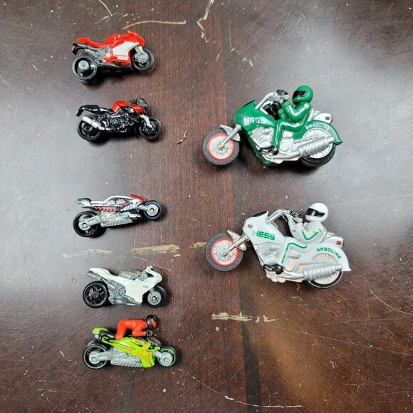 Mixed Branded Multicolor Lot Of‎ 7 Die Cast Motorcycles Including Hess - Picture 1 of 4